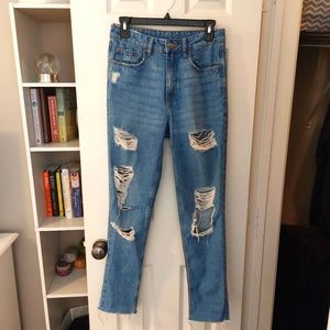 H&M Ripped Jeans size 6